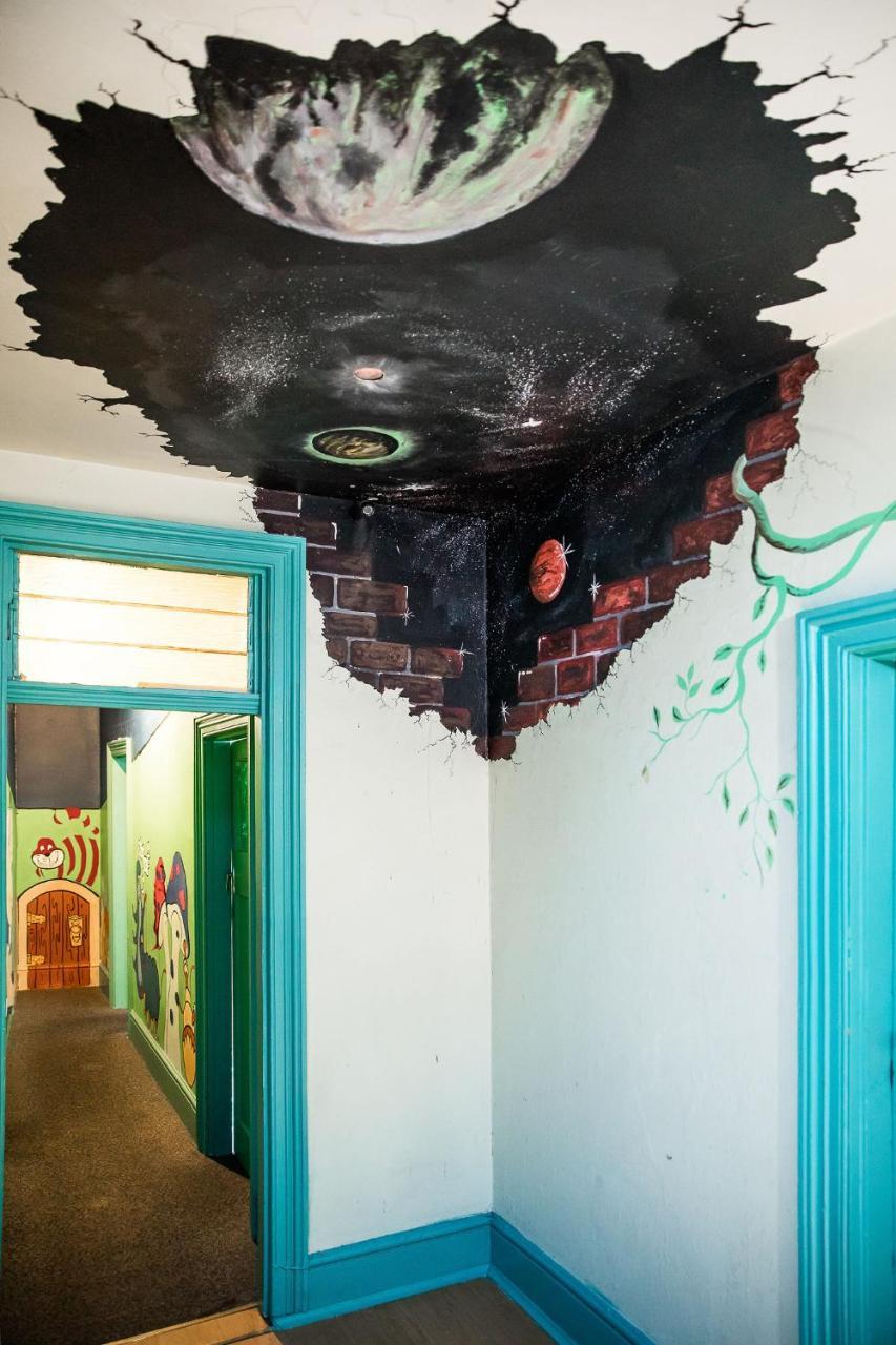 The Pickled Frog Hostel Hobart Exterior photo