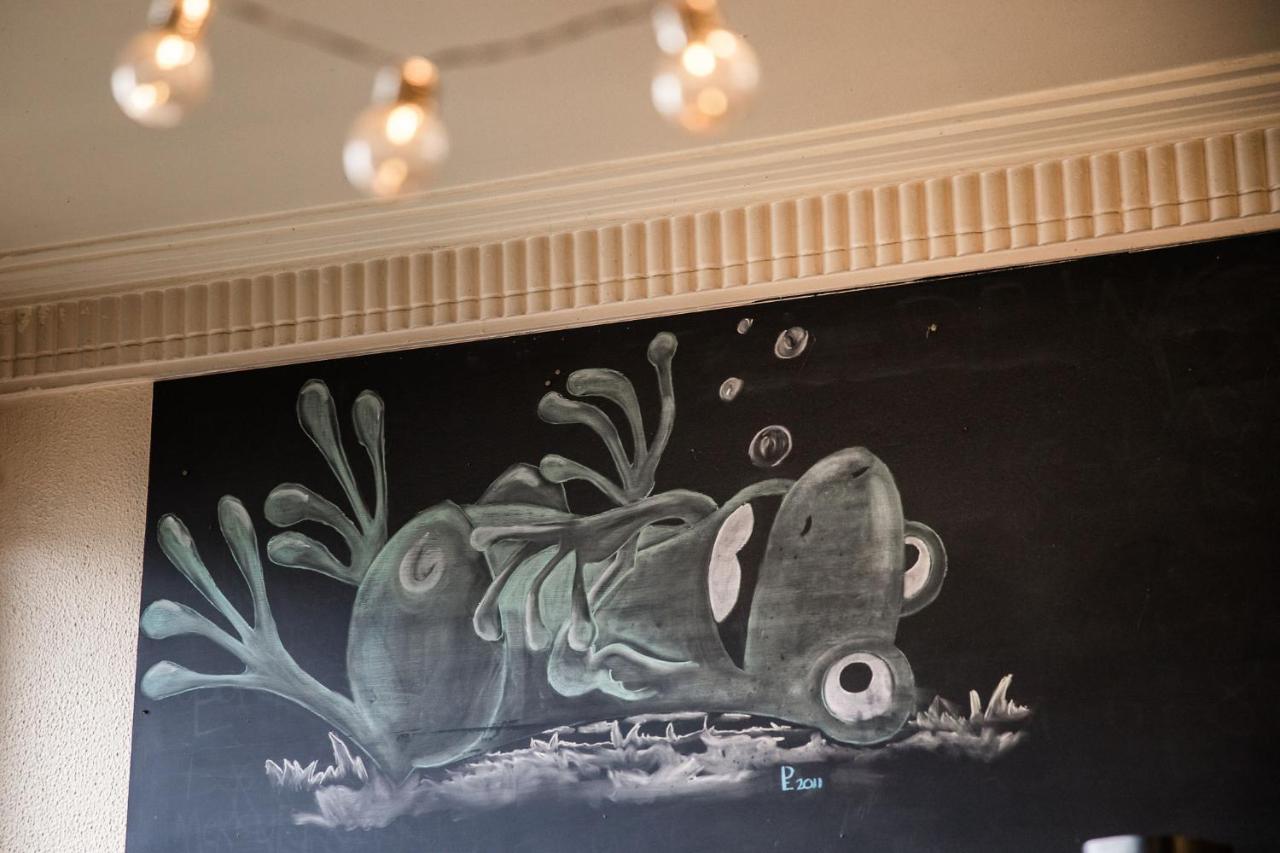 The Pickled Frog Hostel Hobart Exterior photo