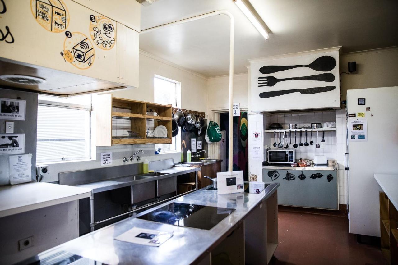 The Pickled Frog Hostel Hobart Exterior photo